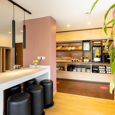 B&B Hotel Moenchengladbach Экстерьер фото