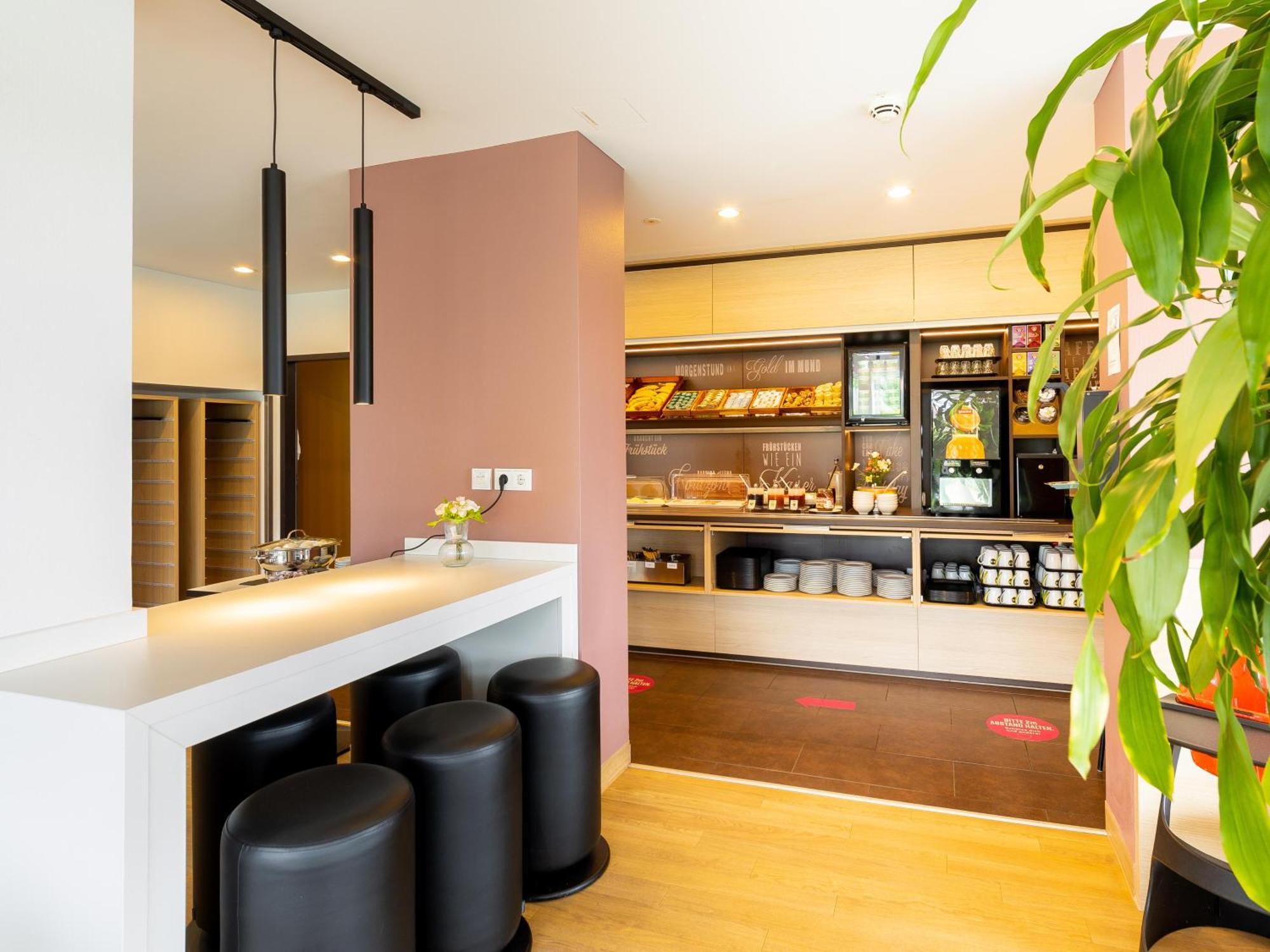 B&B Hotel Moenchengladbach Экстерьер фото